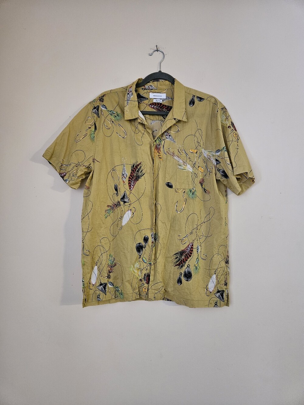 Urban Outfitters Men's Mustard Yellow Feather-Print Button Up Shirt, Size Large